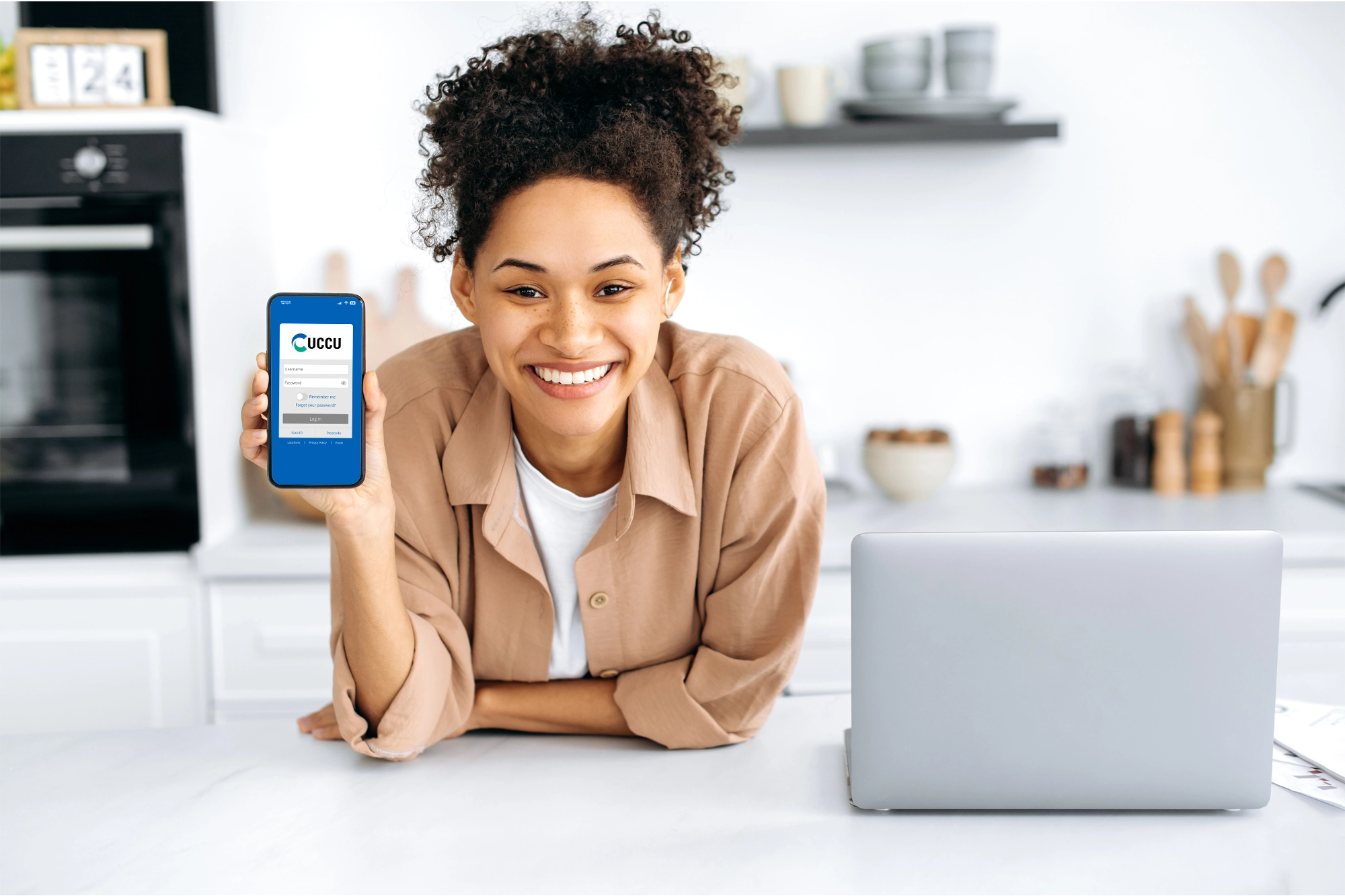 ONLINE BANKING FEATURES AND BENEFITS visual data 5